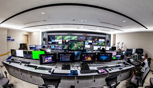 Fundamentals of KVM Matrix and Their Benefits in Control Rooms