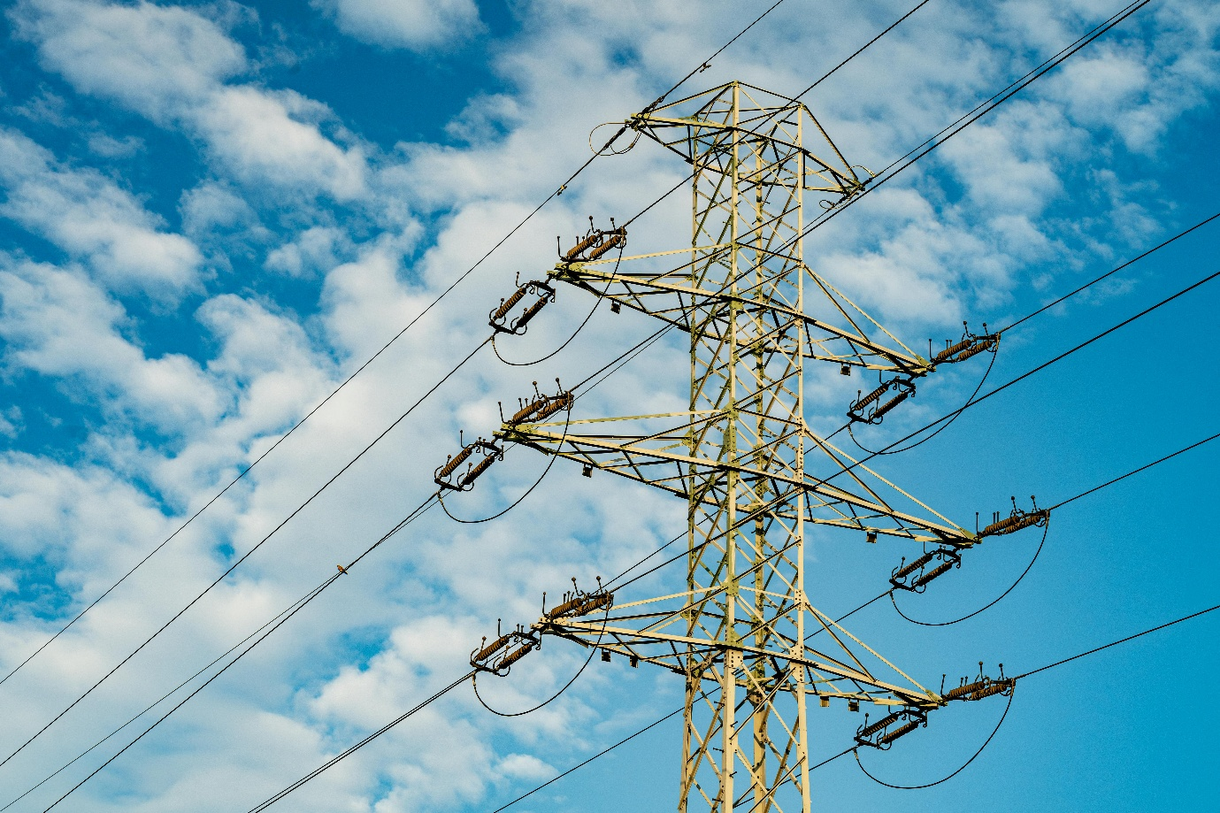 Securing the Grid: How KVM and Video Wall Technology Is Transforming Energy and Utilities Operations